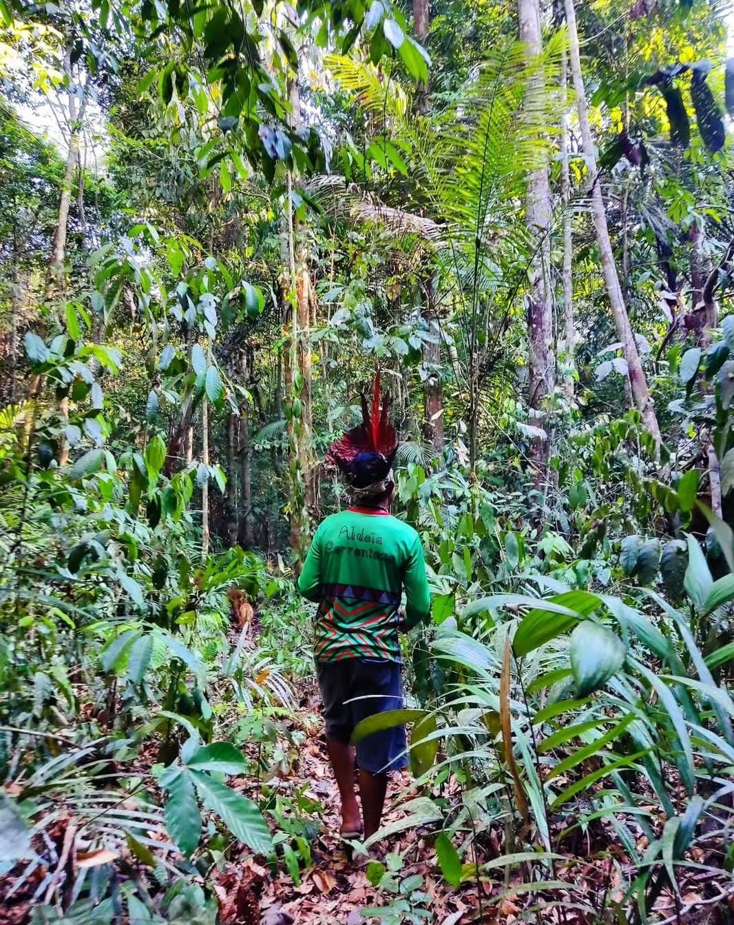 El fraile costarricense, Erick Marín Carballo, estuvo desde el 2022 al 2024 en el Amazonas y compartiendo 100% del tiempo con indígenas aprendió a comer mono, insectos de todo tipo y enamorarse del sabor de la piraña
