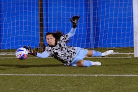 Berrinche que hizo Noelia Bermúdez en semifinal de fútbol femenino le dejó una insólita sanción