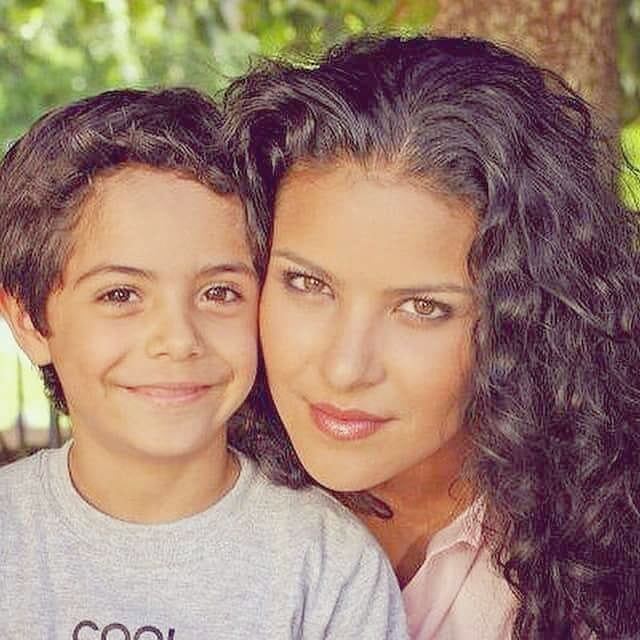 Alex Flores "Frijolito"