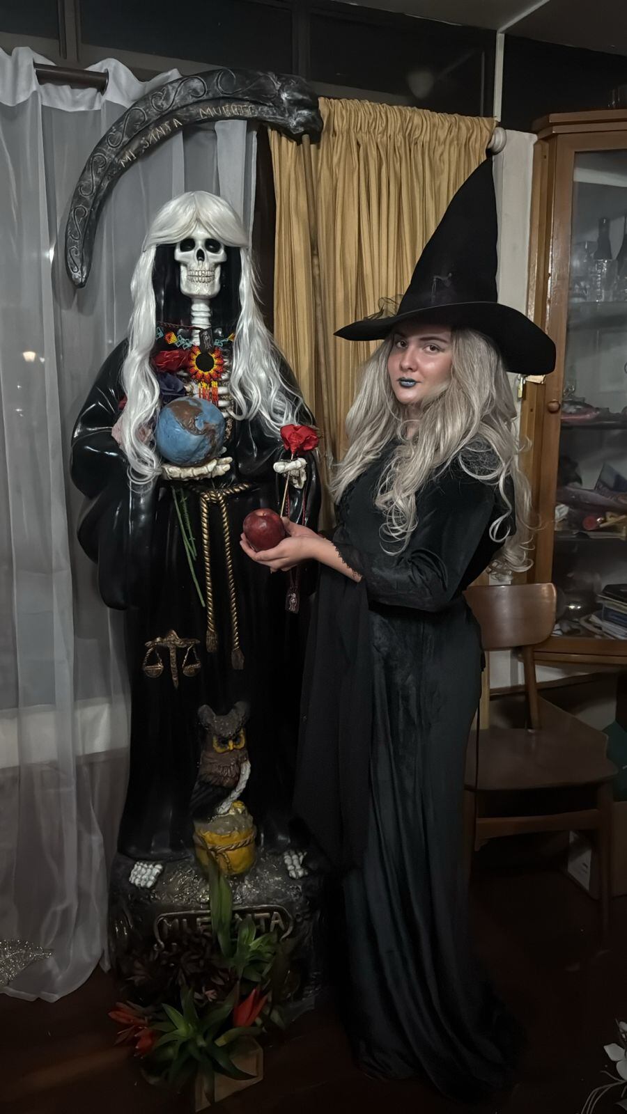 Daniela Quesada Vargas tiene 17 años y fue iniciada como bruja a los 15 años, es la bruja más joven de Costa Rica