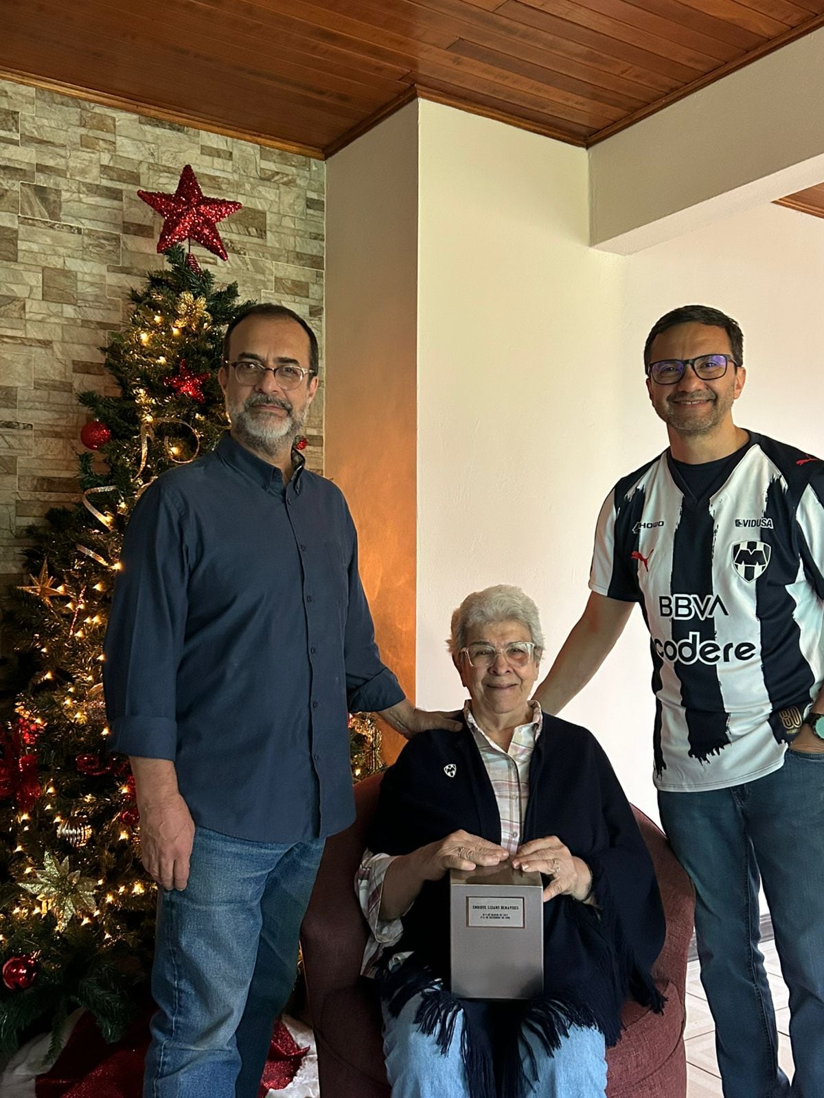 Enrique Lizano fue un costarricense que jugó para el Herediano y falleció en México en 1945 jugando para el Monterrey.