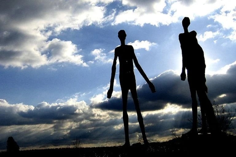 Diferentes fotografías de supuestos gigantes que circulan en Internet