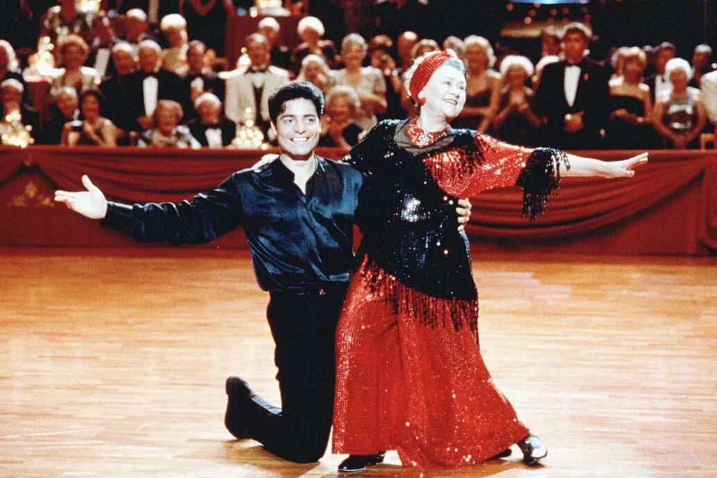 Joan Plowright y Chayanne compartieron set en "Baila Conmigo".