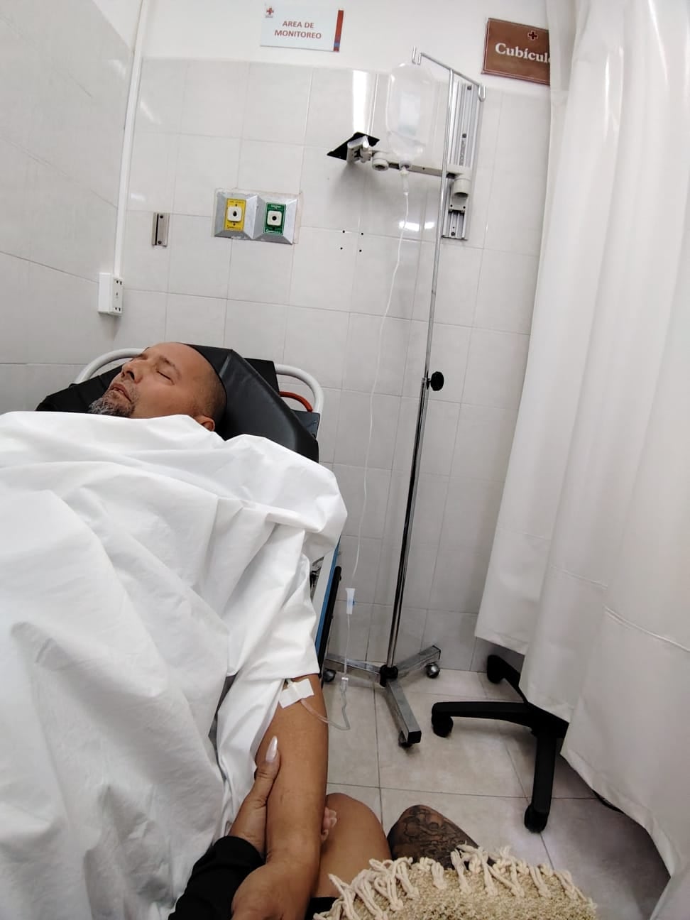 El productor Cristian Castro Araya se fue a Cancún a pasar el Año Nuevo y terminó internado en el hospital a punto de morir.