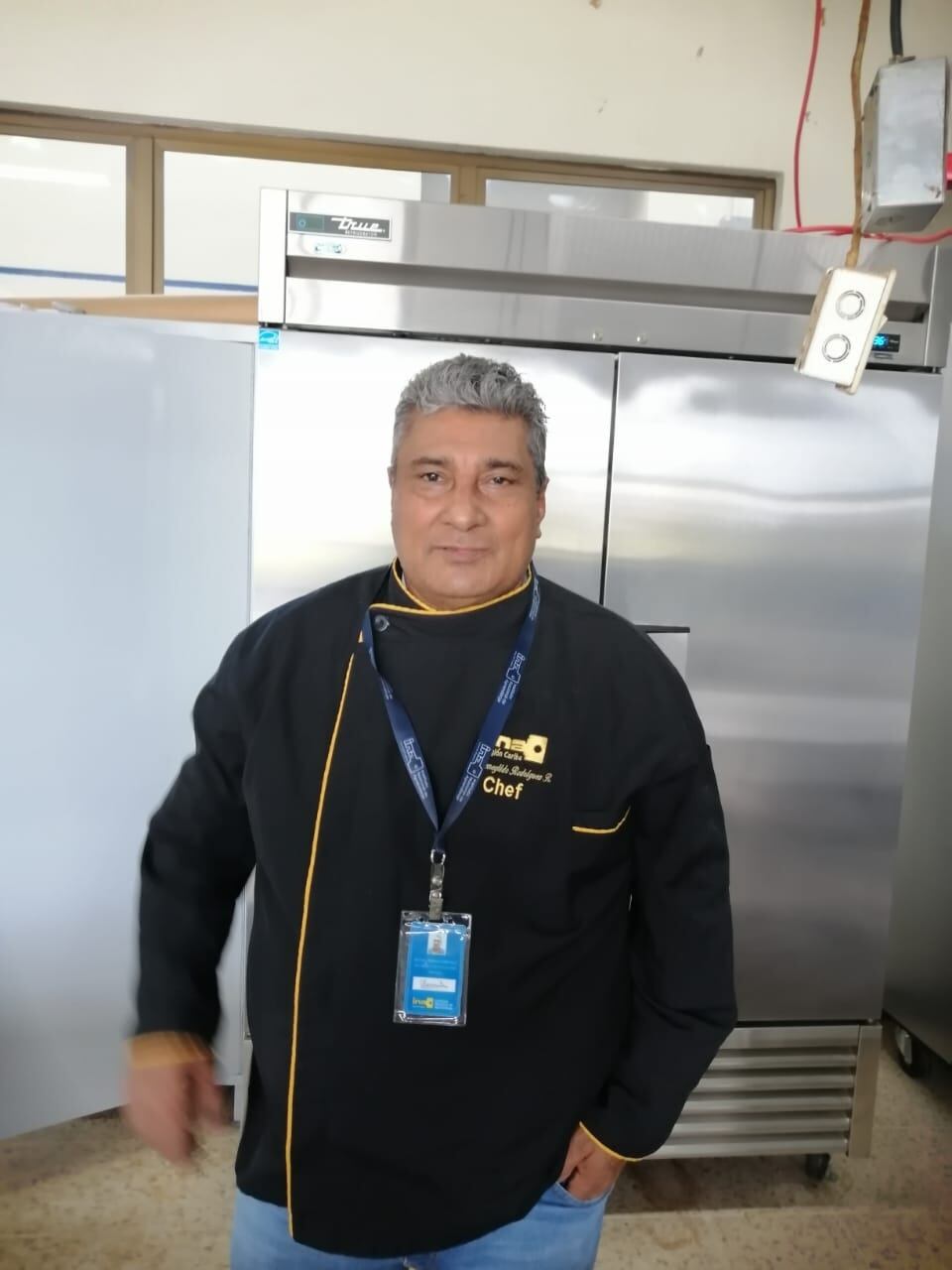 La feria El Gusto Rural 2022, organizada por la Agencia para el Desarrollo del Caribe (Adeca)l, en la comunicad de Pococí estará trabajando para cumplir el objetivo de hacer la olla de carne más grande de la historia del país. En la foto, chef Hermenegildo Rodríguez Hernández, nacido en Limón, criado en San José y con más de 35 años de experiencia. Trabaja con el Instituto Nacional de Aprendizaje (INA).