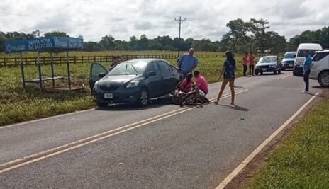 El aparatoso accidente ocurrió frente al asilo de ancianos. Foto Los Chiles Mi Cantón.