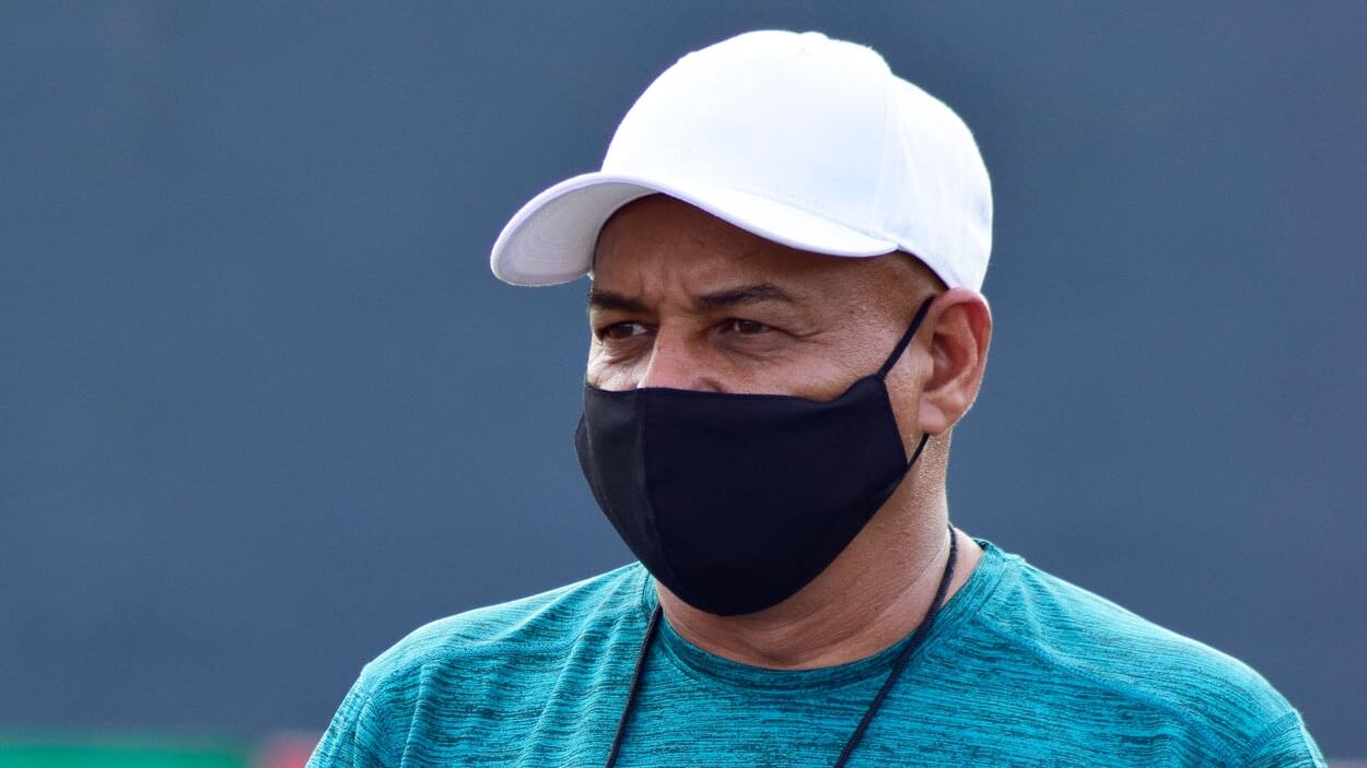 Érick Rodríguez, técnico del Santos de Guápiles