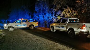 Asaltantes apuñalan en la cara a un joven de 18 años frente a su novia