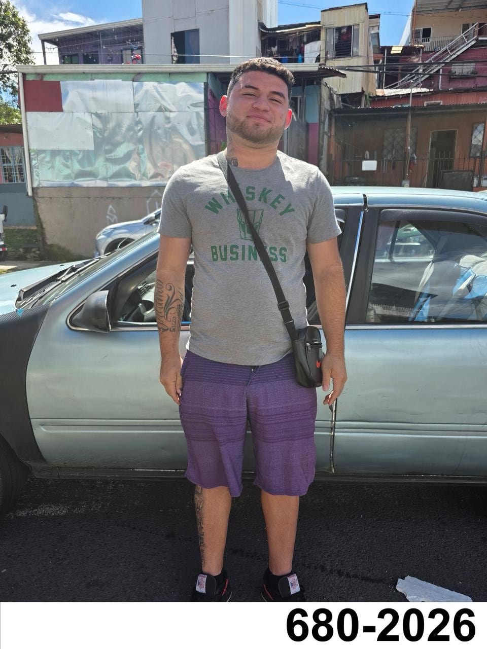 Este hombre de apellido Espinoza, de 23 años, es buscado por homicidio y tentativa de homicidio, hecho ocurrió en Howard’s Cantina, en Lindora de Santa Ana, San José; donde asesinaron a José Rodolfo Garbanzo Rodríguez, de 39 años, alias Mufasa, supuesto líder de una banda conocida como Los Coqueros, asentada en Pavas. Foto: OIJ