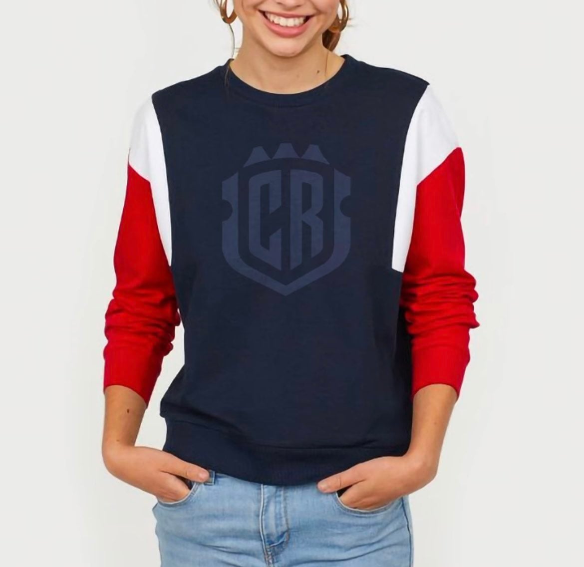 Nuevos productos que usarán el logo de la Fedefútbol. Twitter.