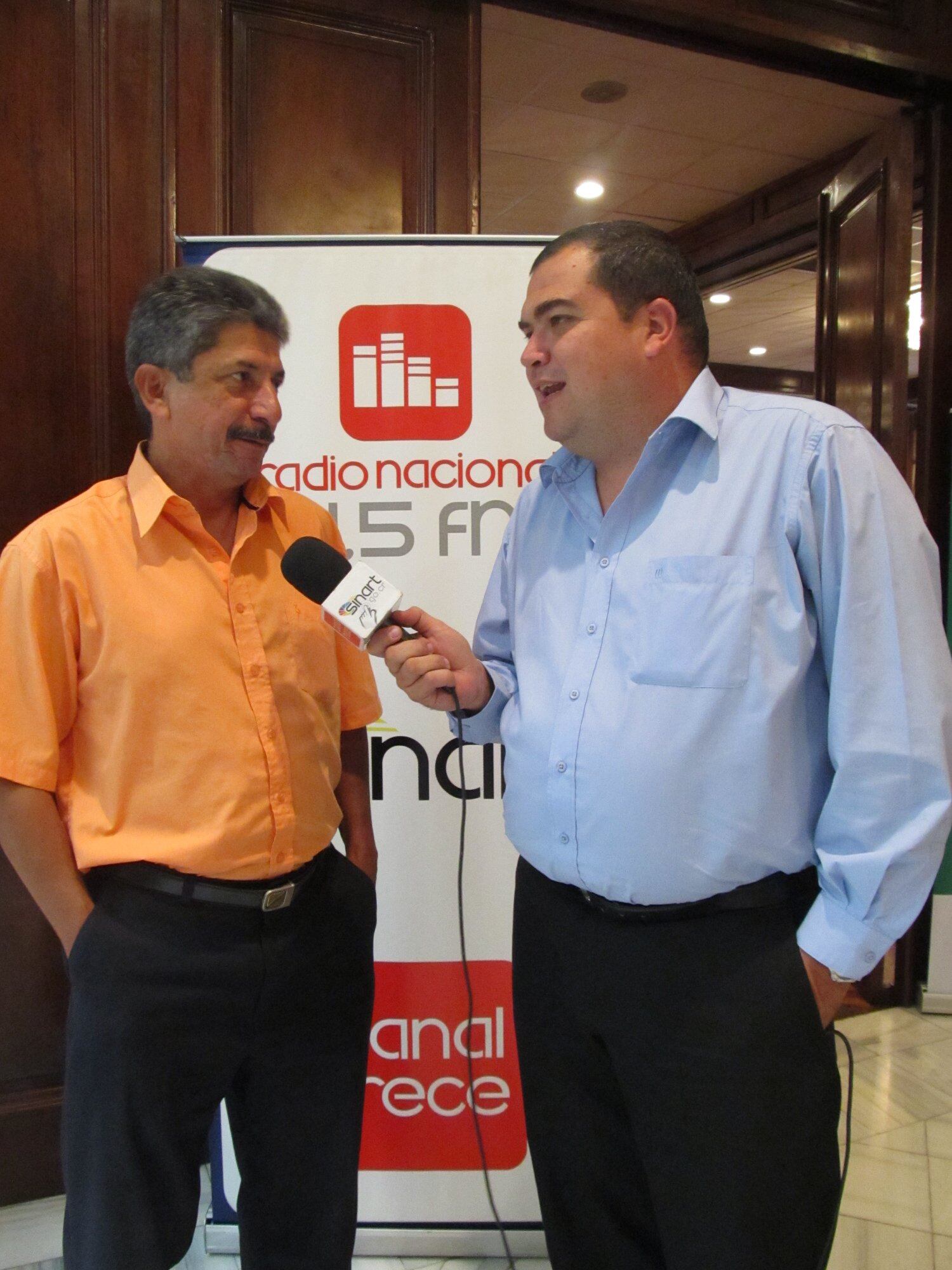 Polémica tras nombramiento del periodista Luis Carlos Méndez como nuevo director de Noticias Trece de SINART.