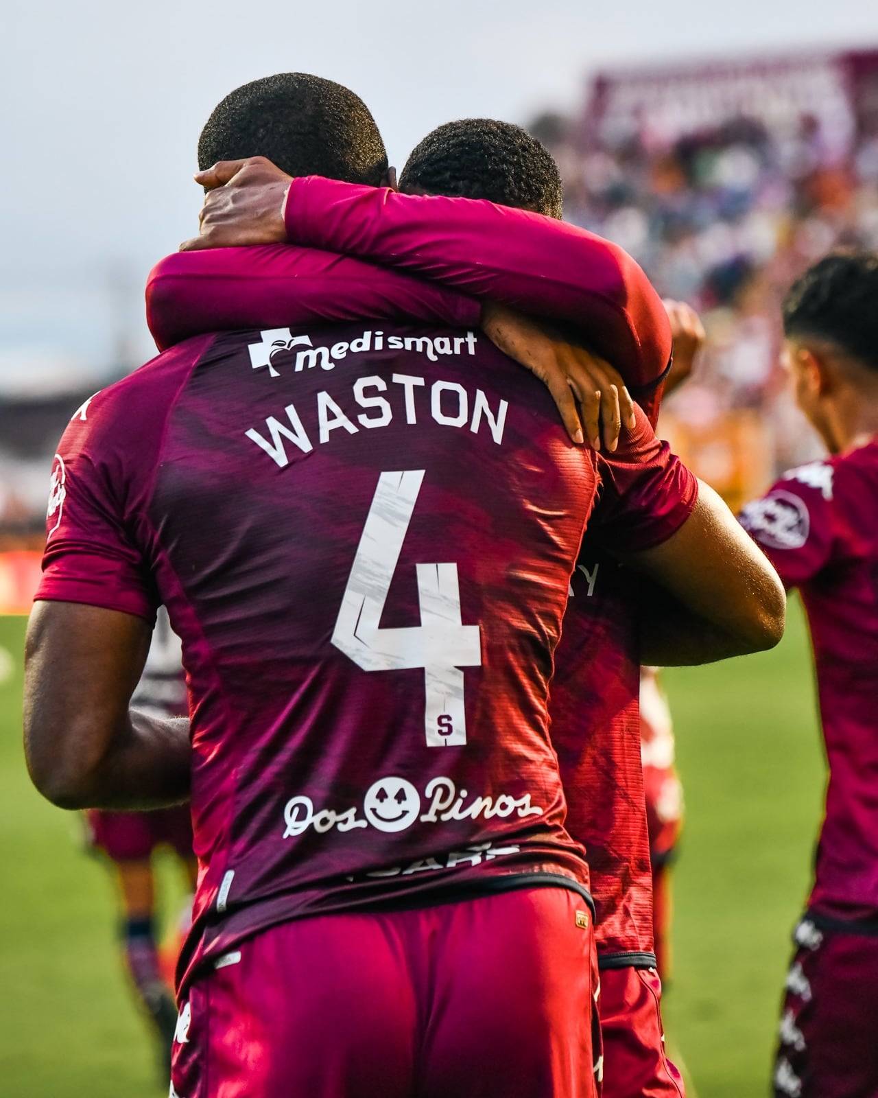 El Deporivo Saprissa publicó hace unos minutos esta imagen del defensor Kendall Waston. Facebook.