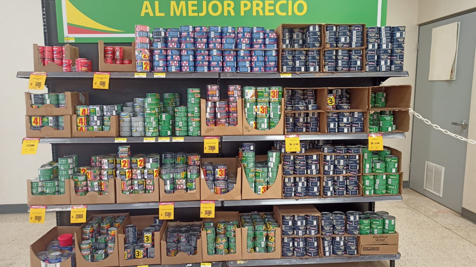 La Semana Santa se nos vino encima y por eso nos fuimos este viernes al mercado central de San José, pescaderías, carnicerías, verdulerías