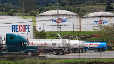 Hay 2 malas y 2 buenas noticias con los precios de los combustibles ¿Cuál quiere primero?