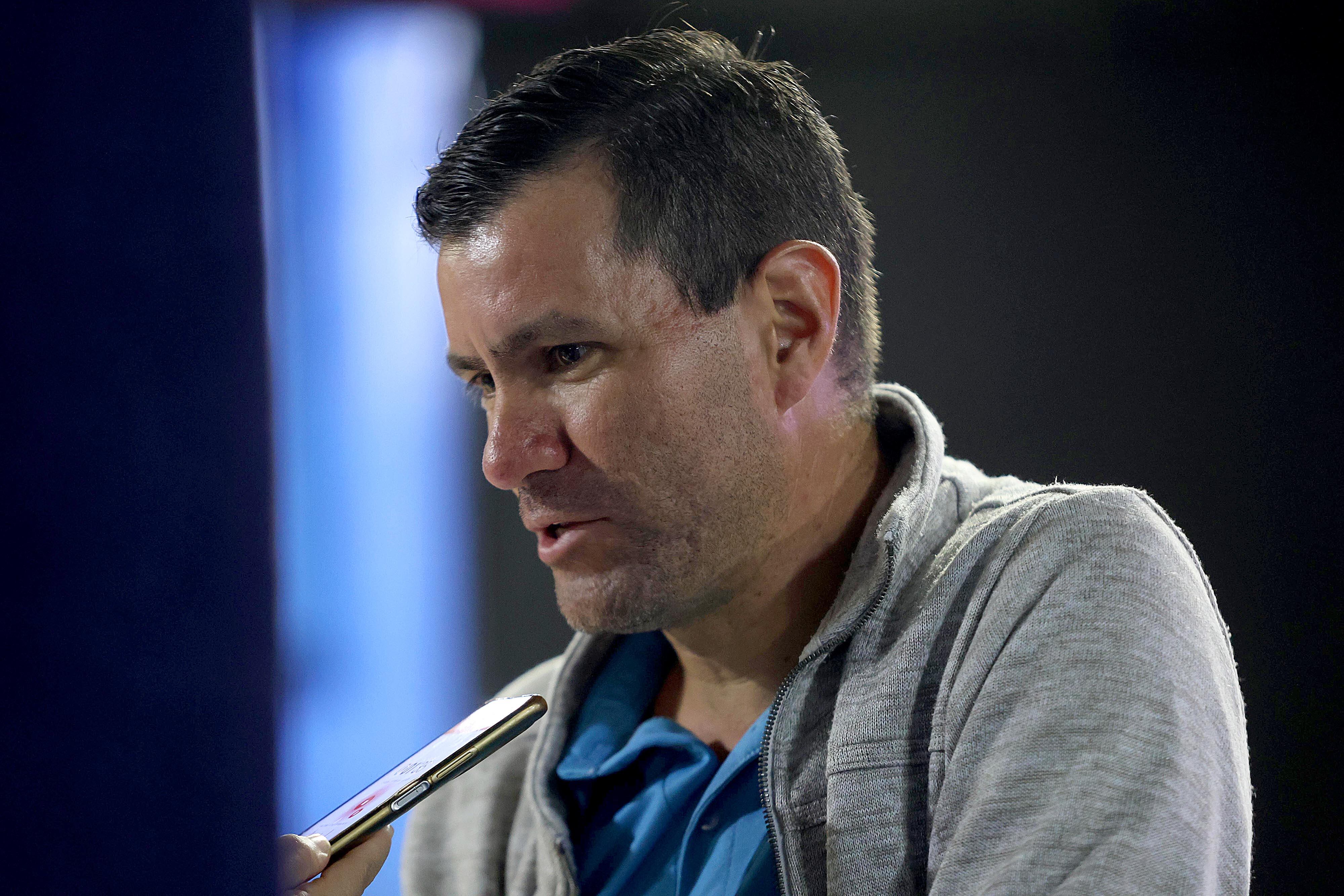 04/03/2024 San Pedro. Patinadores, del grupo de veteranos que todos lunes patinan en el Salón de Patines Music. Foto: Rafael Pacheco Granados