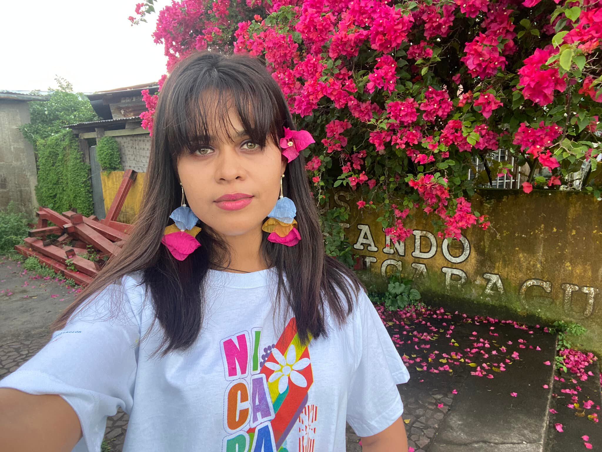 Jaqueling Libeth Florez Ruiz es nicaragüense y en redes sociales es muy vista como "De aventuras con Jaqui"