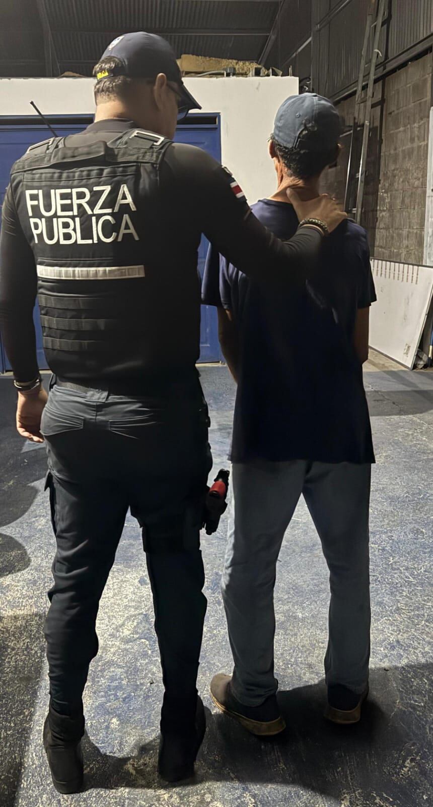 El hombre apellidado Ulloa fue detenido por la Fuerza Pública la noche de este jueves.