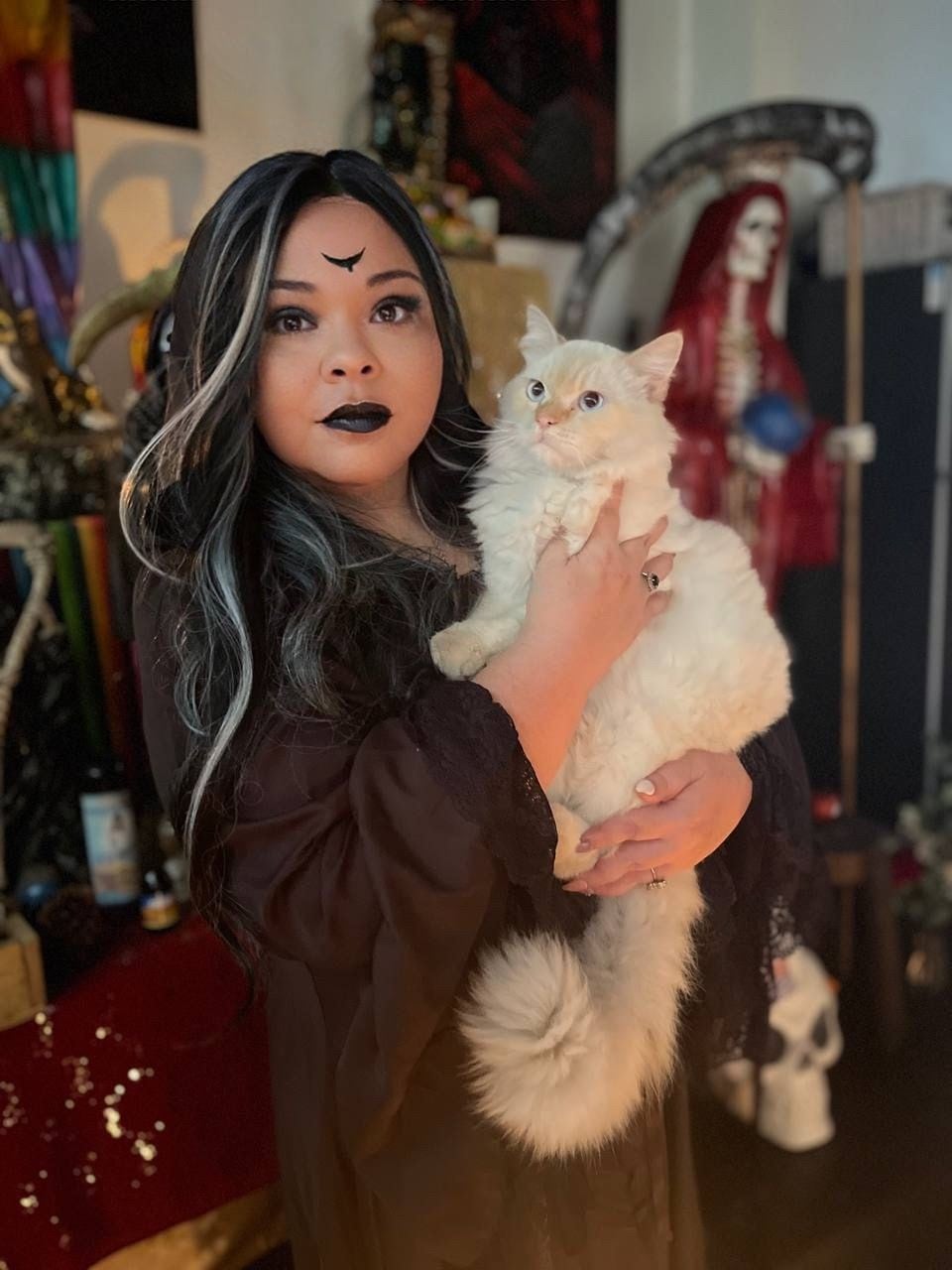 El 24 de junio habrá reunión de brujas, aquelarre, en Zapote, una de las organizadoras, Mithzi Bonilla, conocida como Mithzi-Tarot, nos lo confirmó.