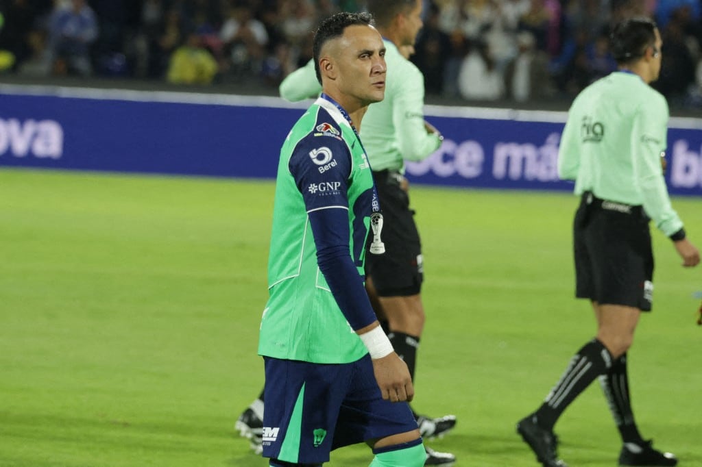 Keylor Navas lució decepcionado luego de la derrota de Pumas contra Cruz Azul, en la final de la Liga MX.