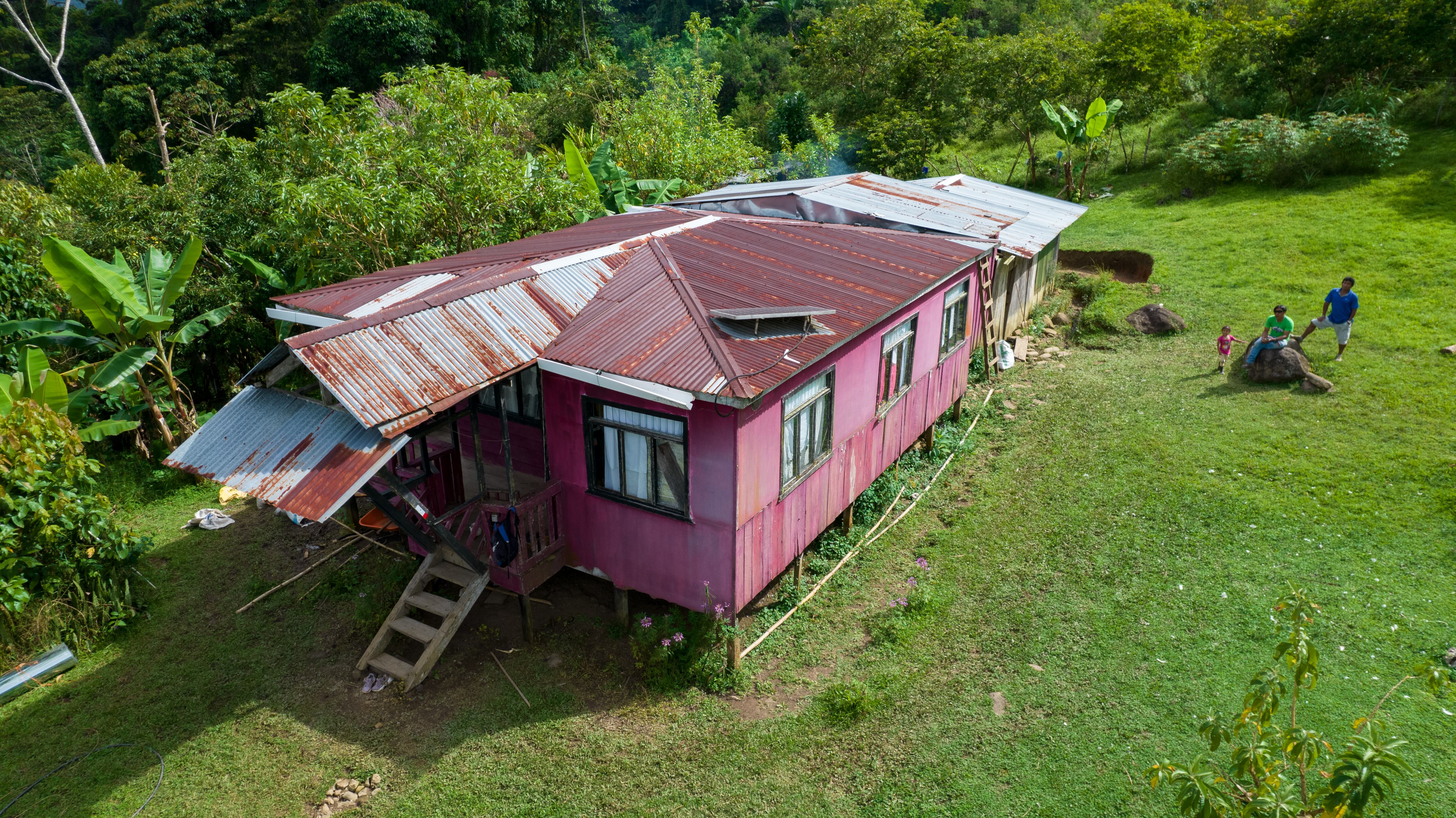 Indígenas cabécares de Turrialba ahora están más protegidos cuando deben caminar horas