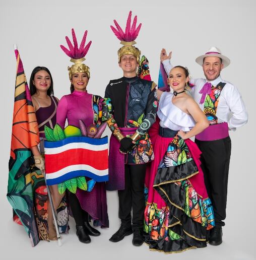 Estos son los trajes que lucirán los integrantes de la Banda Municipal de Zarcero en el Desfile de las Rosas.
