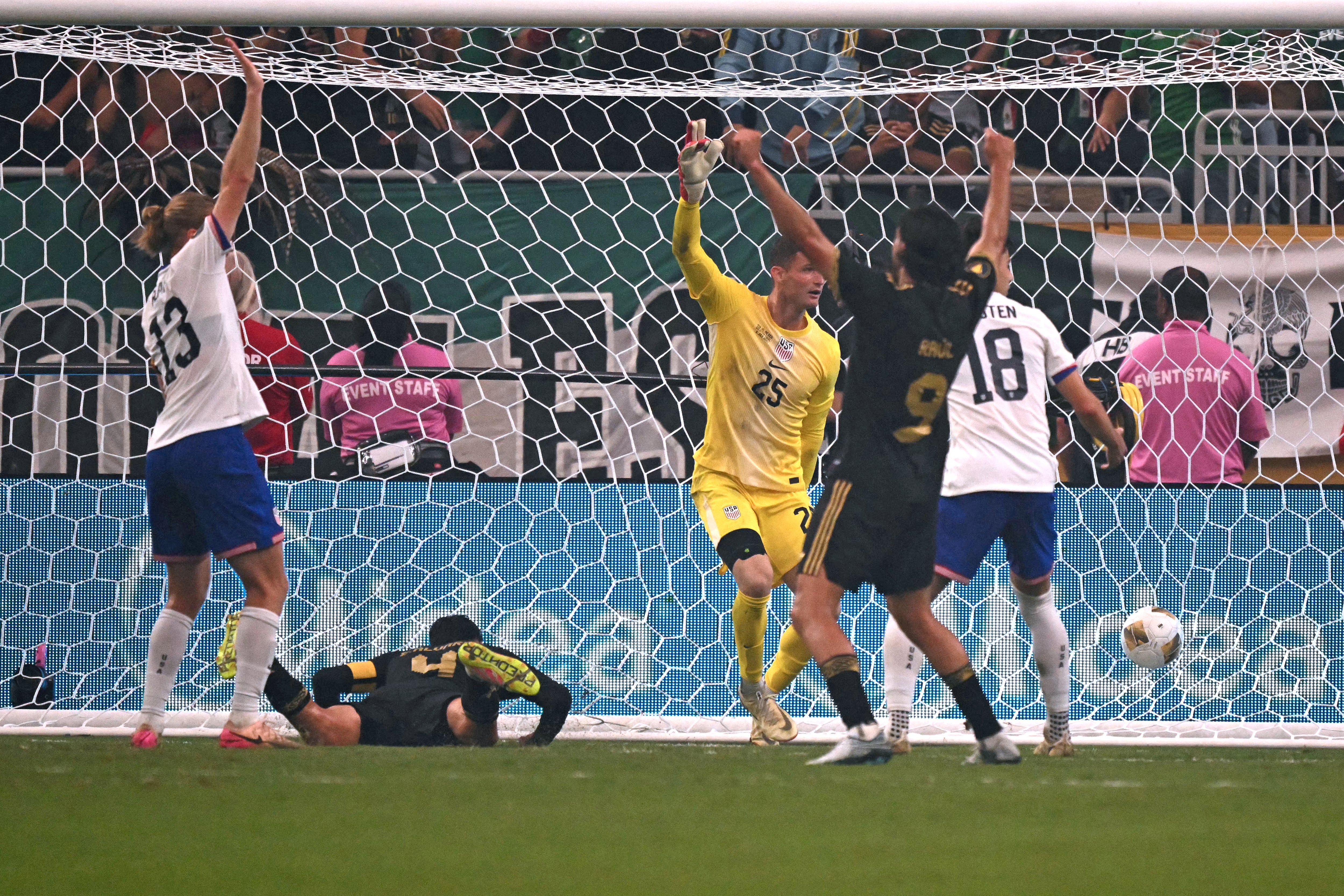 United States v Mexico - Gold Cup 2025: Final