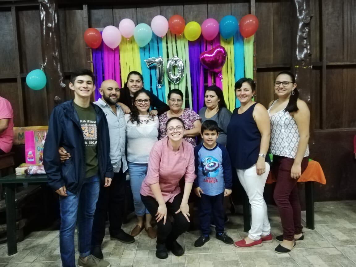 Eliza Arguedas Núñez 71 años, falleció el 1 de julio del 2020, fue la muerte 16 en el país por covid-19. Ella era madre y abuelita y su familia no logra todavía asimilar el golpe de su partida.