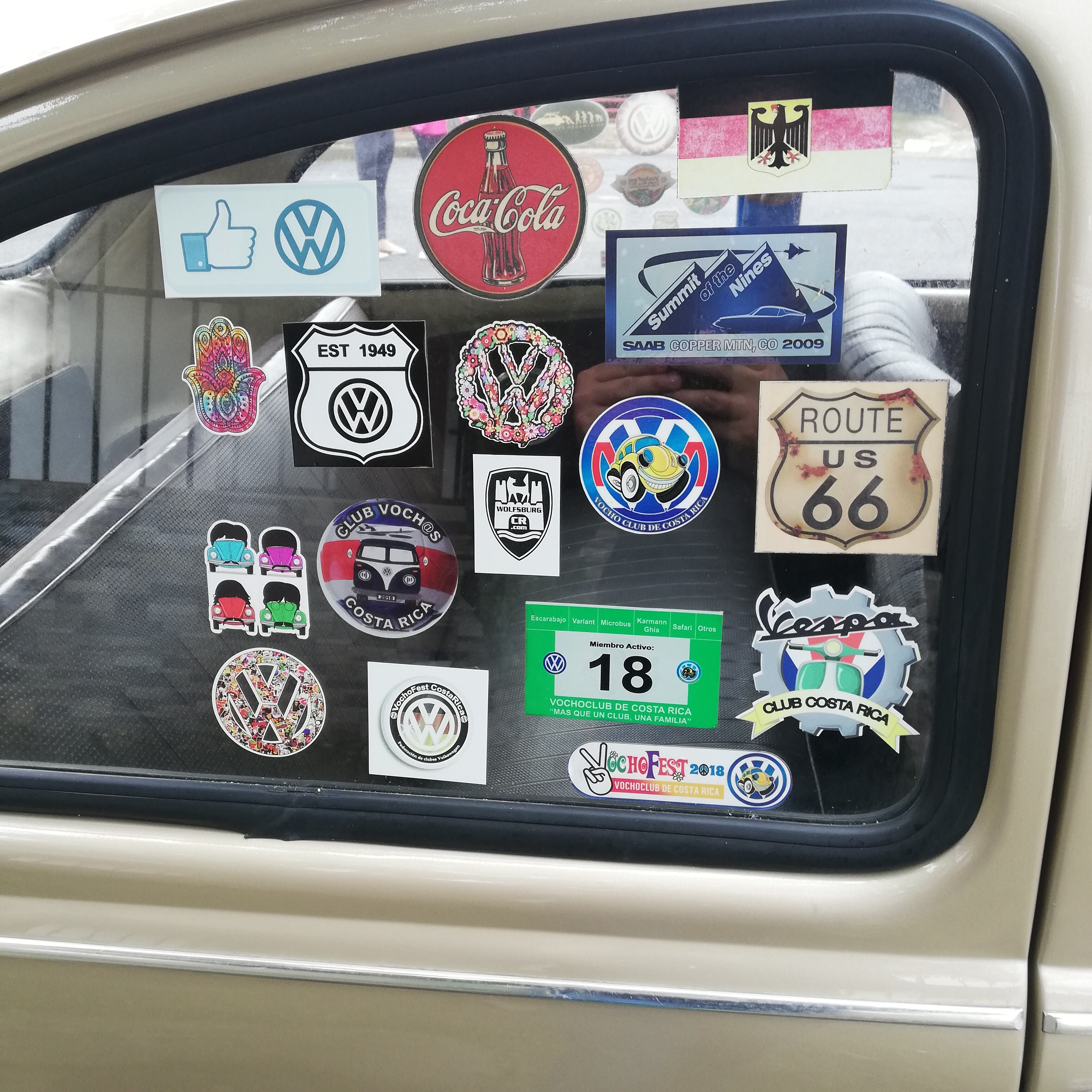 Lorena Murillo Valerio, de 53 años, se enamoró de un Volkswagen Escarabajo modelo 1970, 1500 centímetros cúbicos, al cual le puso Camilo