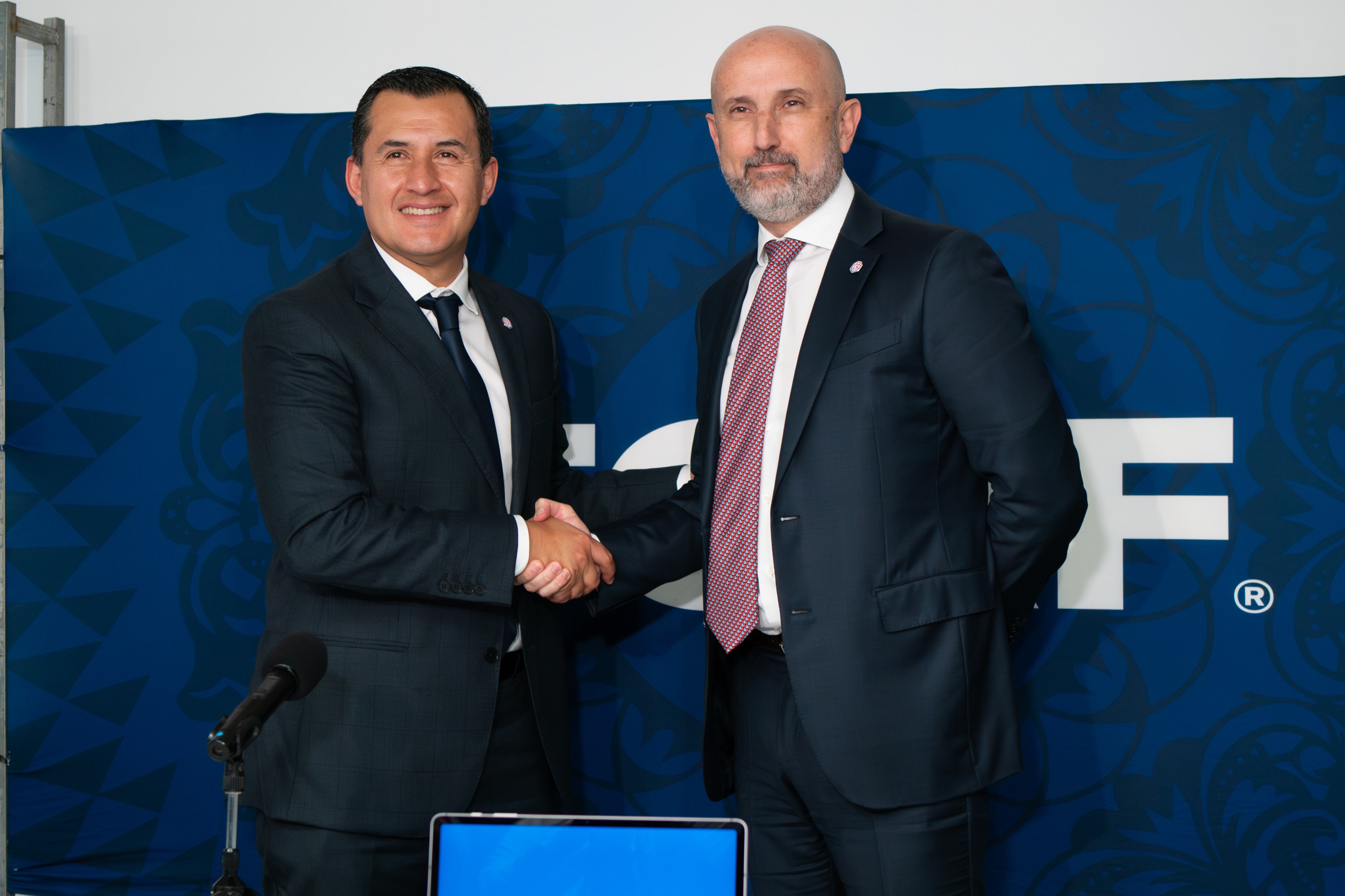 fotos de la presentación de Enrique Osses como presidente de la Comisión de Arbjtraje / foto Fedefutbol