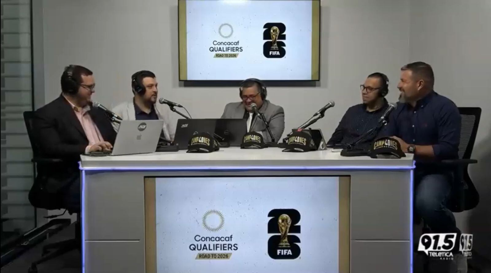 Christian Sandoval debido a la risa mandó a corte comercial. Foto: Captura de pantalla.