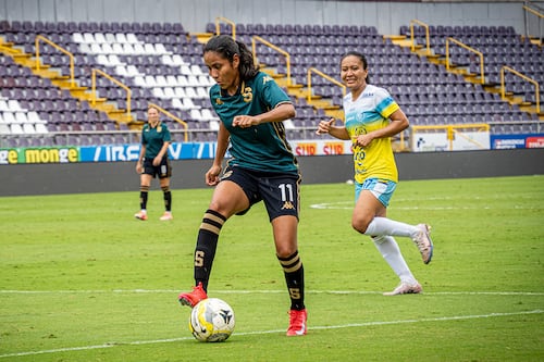 Exfutbolista de Saprissa le dedica un sentido mensaje a su mamá fallecida