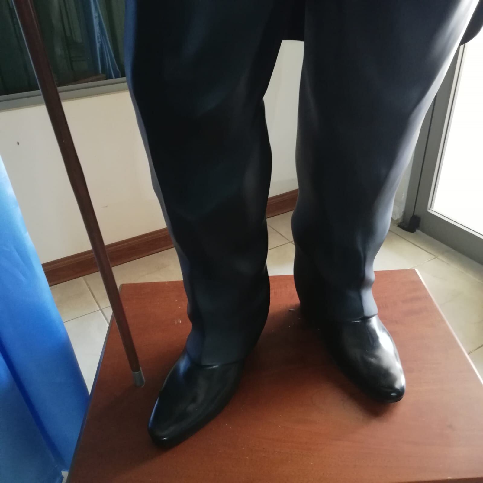 El escultor naranjeño, Germán Esquivel Fonseca, hizo, hace cuatro años, la única escultura que hay en el país con el rostro real y la altura casi exacta que tenía el Benemérito de la Patria, Juan Rafael Mora Porras, quien nació en 1814 y murió fusilado en 1860