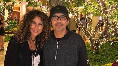 Vica Andrade pone en manos de Dios a su esposo, quien está muy grave