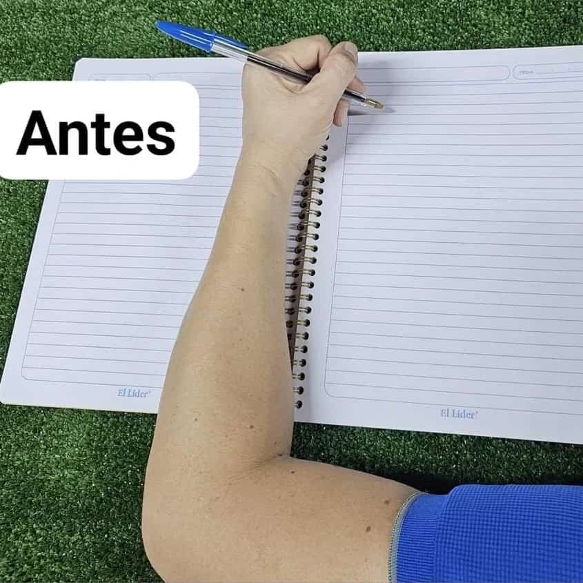 Paola González creó los Zuadernos, un cuaderno diseñado para personas zurdas.