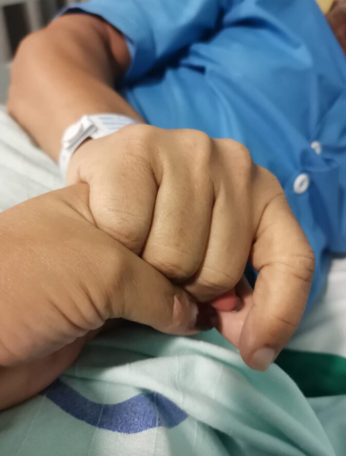 Carlos Cruz, músico y creador del grupo Los Huracanes sigue luchando por su vida en el hospital Calderón Guardia.