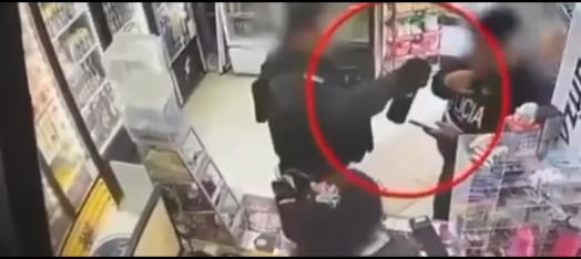 Policías fueron grabados mientras tomanban licor en horas de trabajo