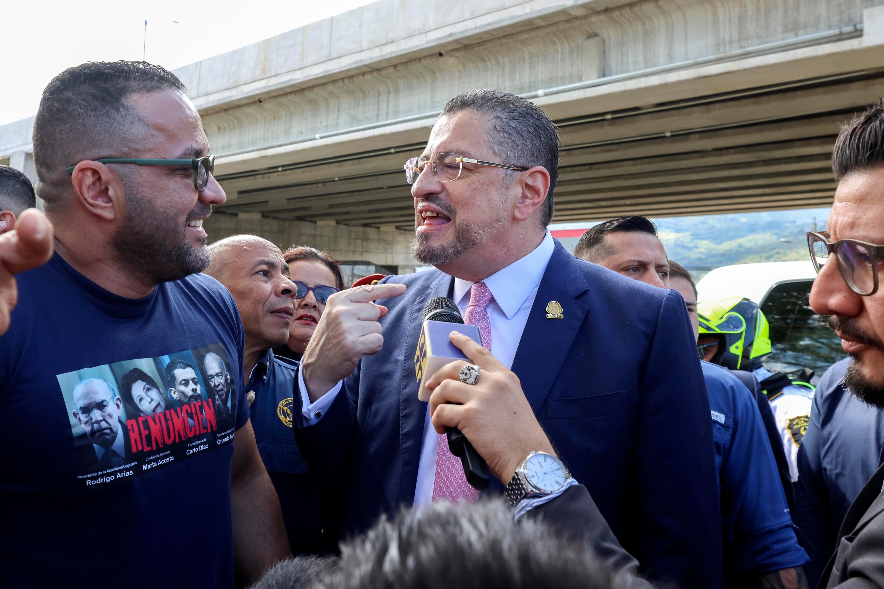 Inauguración rotonda Hatillo 3 y 4