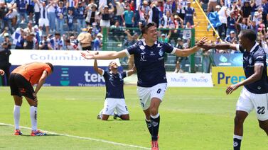 Douglas López rechazó una millonada para seguir en Cartaginés