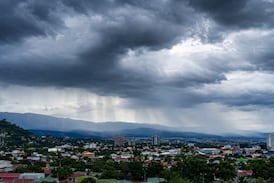 Sistema con potencial ciclónico podría reforzar las lluvias en Costa Rica este fin de semana