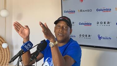 ¿Un ubícatex? Hernán Medford le tiró con todo a jugadora de la Selección