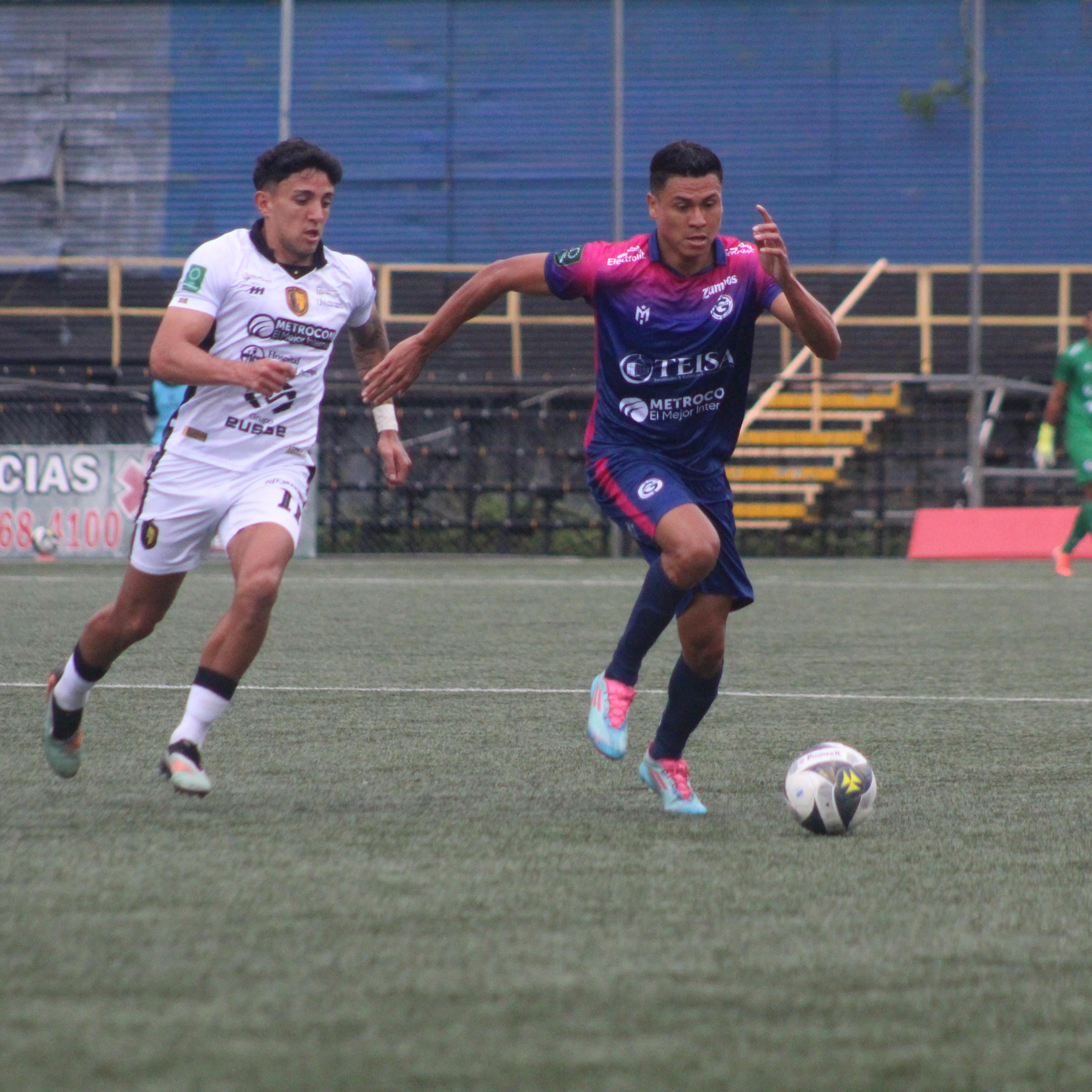 Guadalupe y Liberia empataron 2-2 en el Colleya Fonseca.