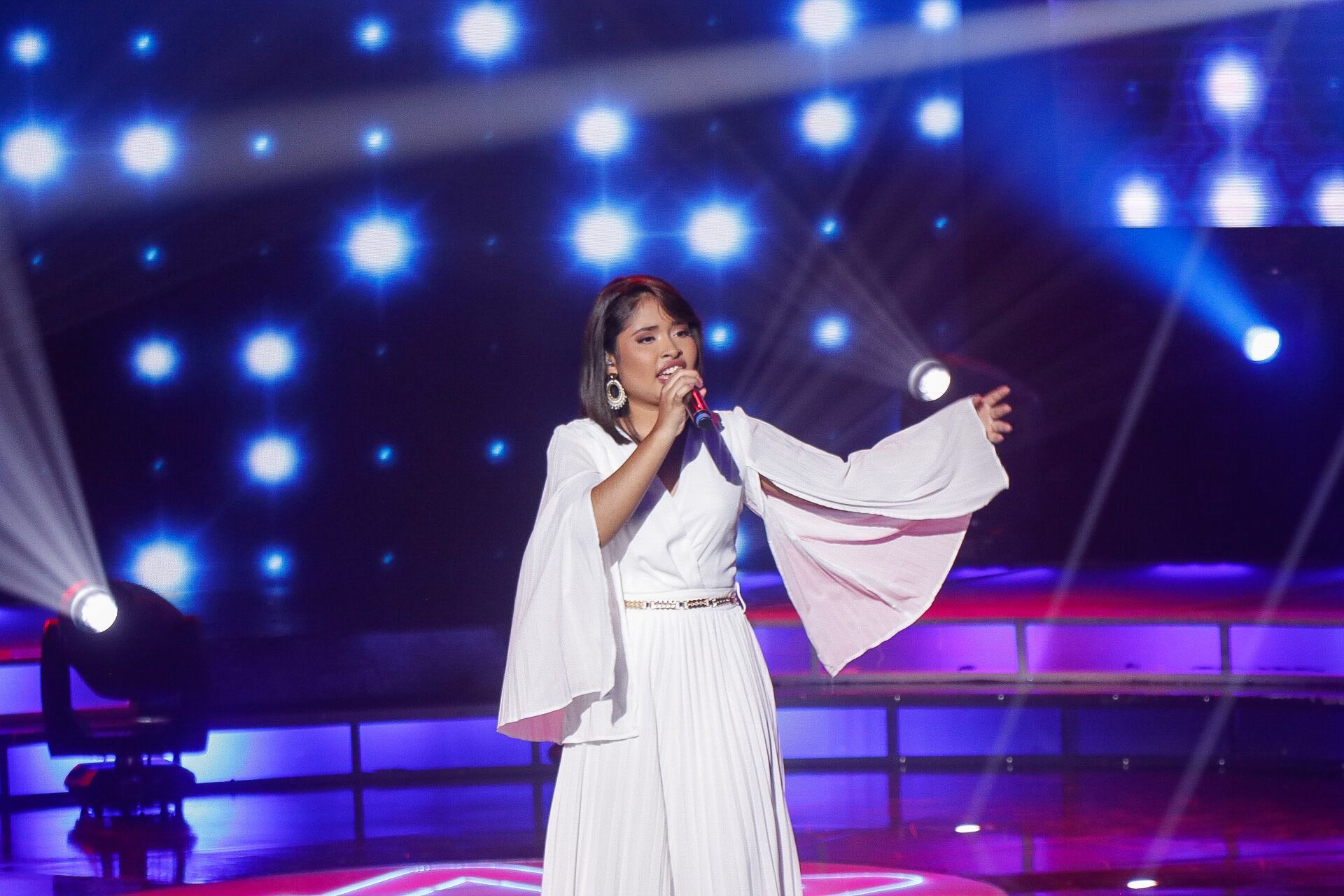 17/09/2023. Tercera Gala de Nace una estrella. Canal 7, La Sabana. San José. Fotografía: Lilly Arce. En la fotografía: Jeremy interpretando Palabras de honor.