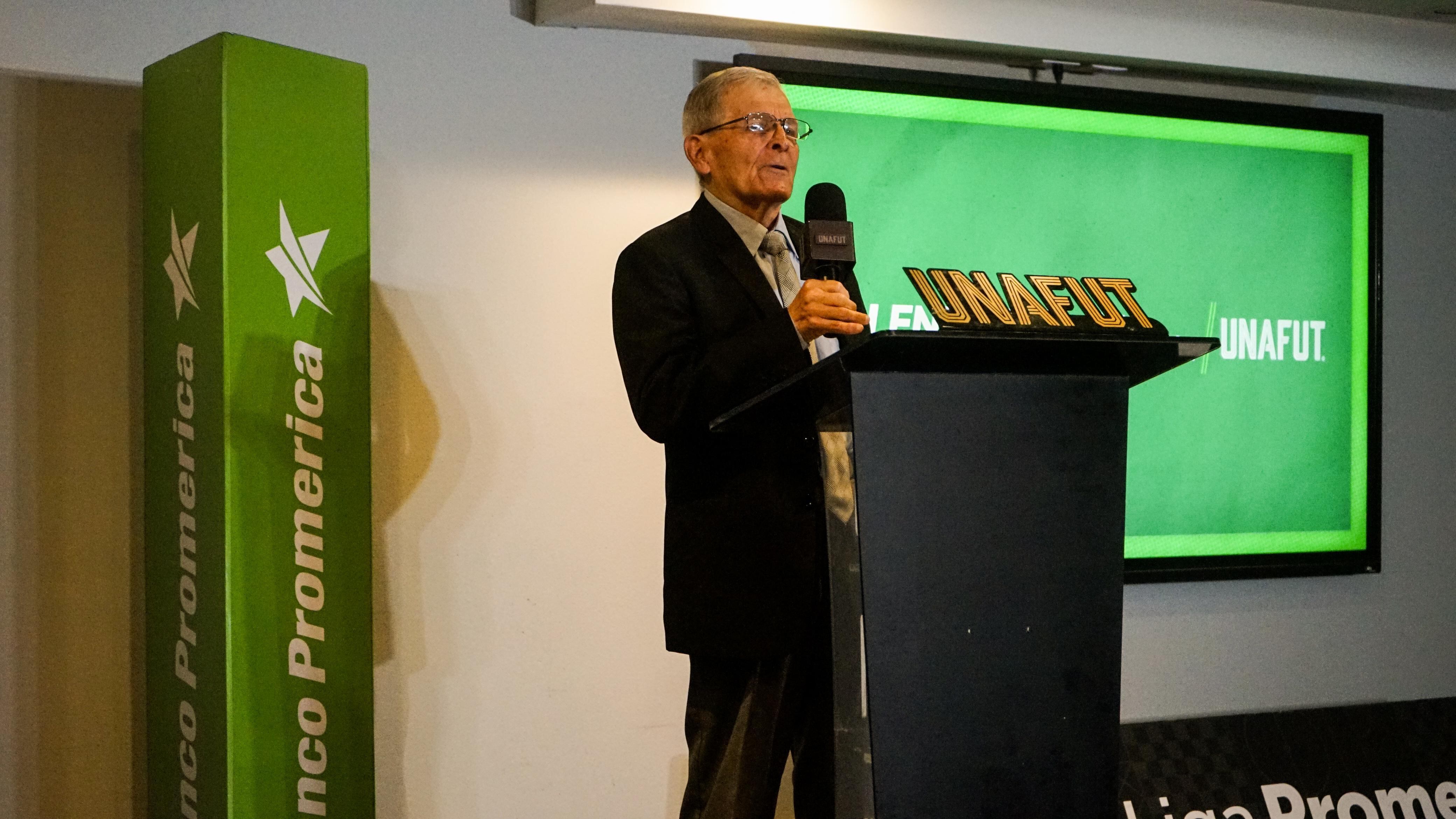 Gustavo Retana, dedicado del Clausura 2025