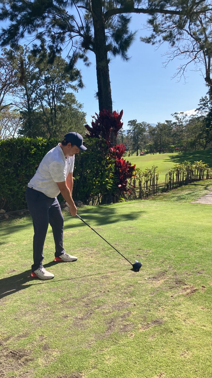 Usted tiene la oportunidad de echarle el hombro a más de 500 niños en vulnerabilidad social de Patarrá y Alajuelita por medio un voluntariado o ayuda económica en un torneo de golf.