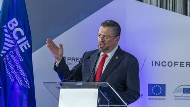 Gobierno anuncia proyecto del tren eléctrico