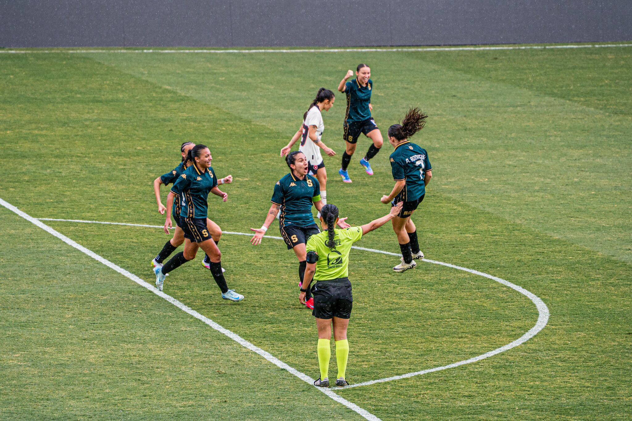 Clásico femenino: Saprissa vs Alajuelense. Prensa Saprissa.
