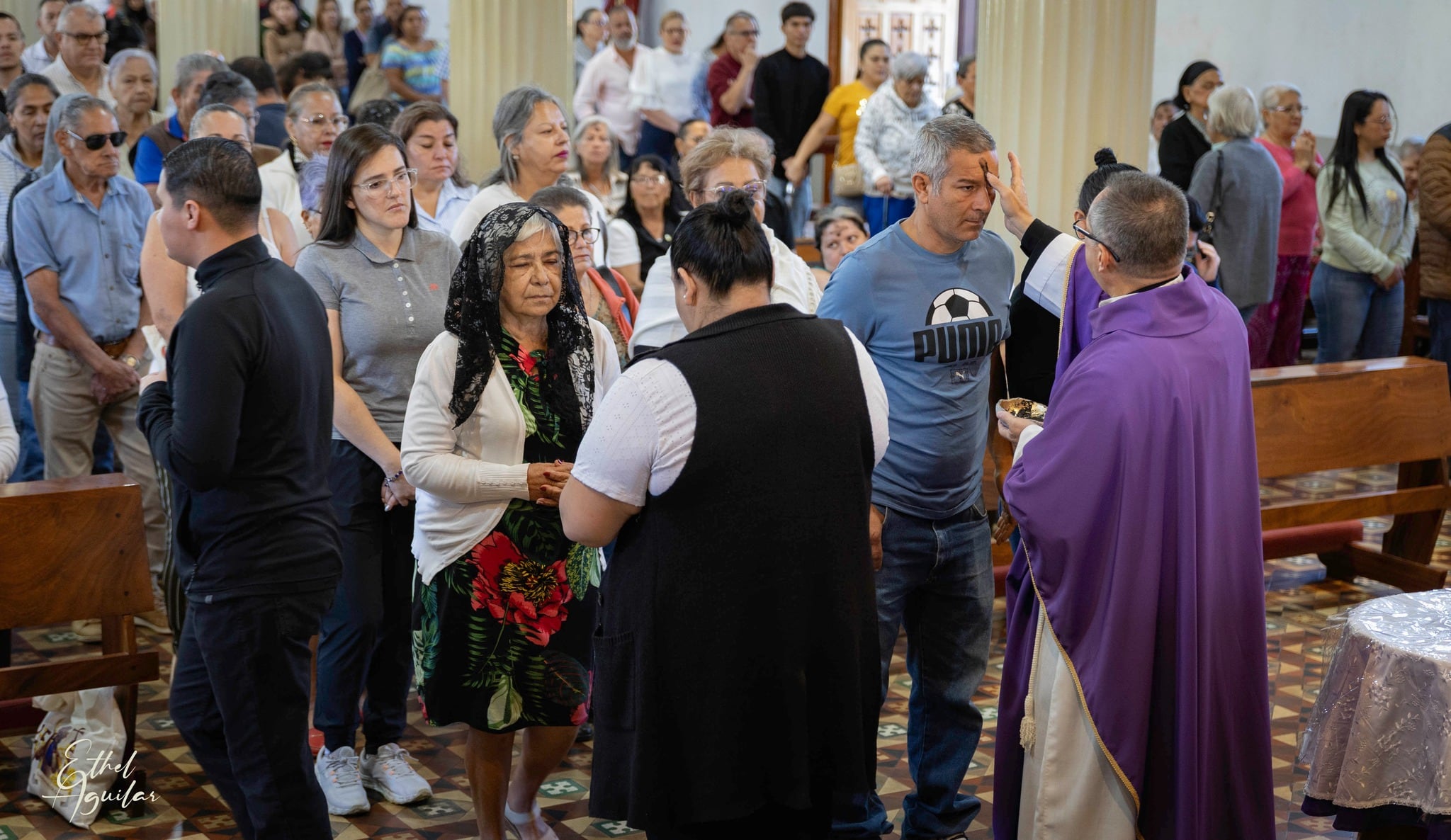 Misa del Miércoles de Ceniza 2026 en la parroquia San Bartolomé Apóstol en Barva de Heredia.