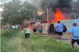 Dos casas quedaron reducidas a cenizas tras incendio en Chacarita de Puntarenas