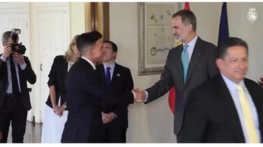 Ángel Catalina, gerente deportivo de Saprissa, compartió con el rey de España, Felipe VI
