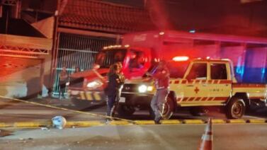 Fatal caída de motociclista terminó en tragedia en el parque de la Paz